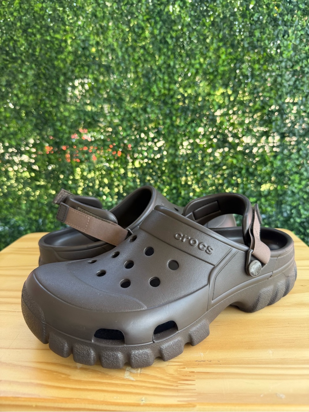 Crocs Offroad Sport Clogs M9 W11 Brown Adjustable Strap Rugged Sole